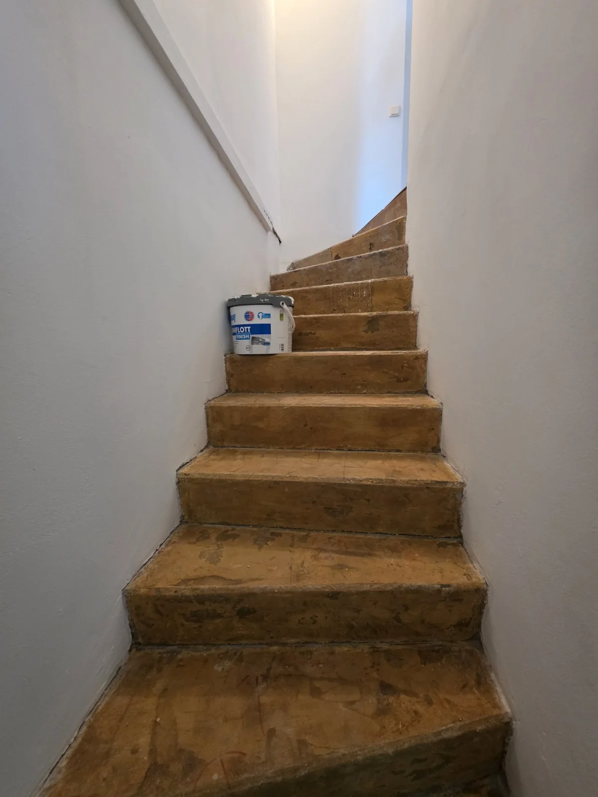 Treppenhaus vor Renovierung